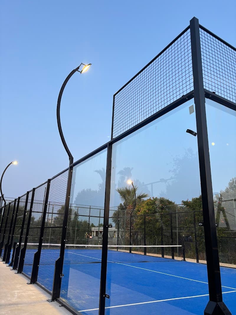 Prime Padel & Sports Club @ Alaçatı Beach Resort & Spa padel kortu